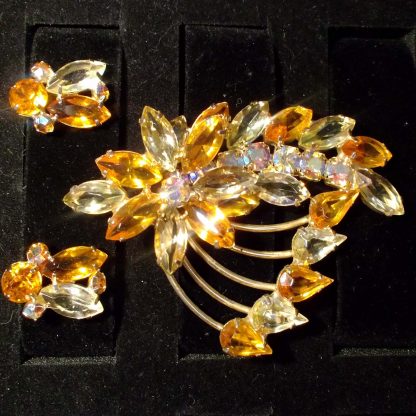 Broach and Earrings Yellow